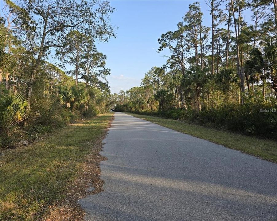 На продажу: $17,000 (0.23 acres)