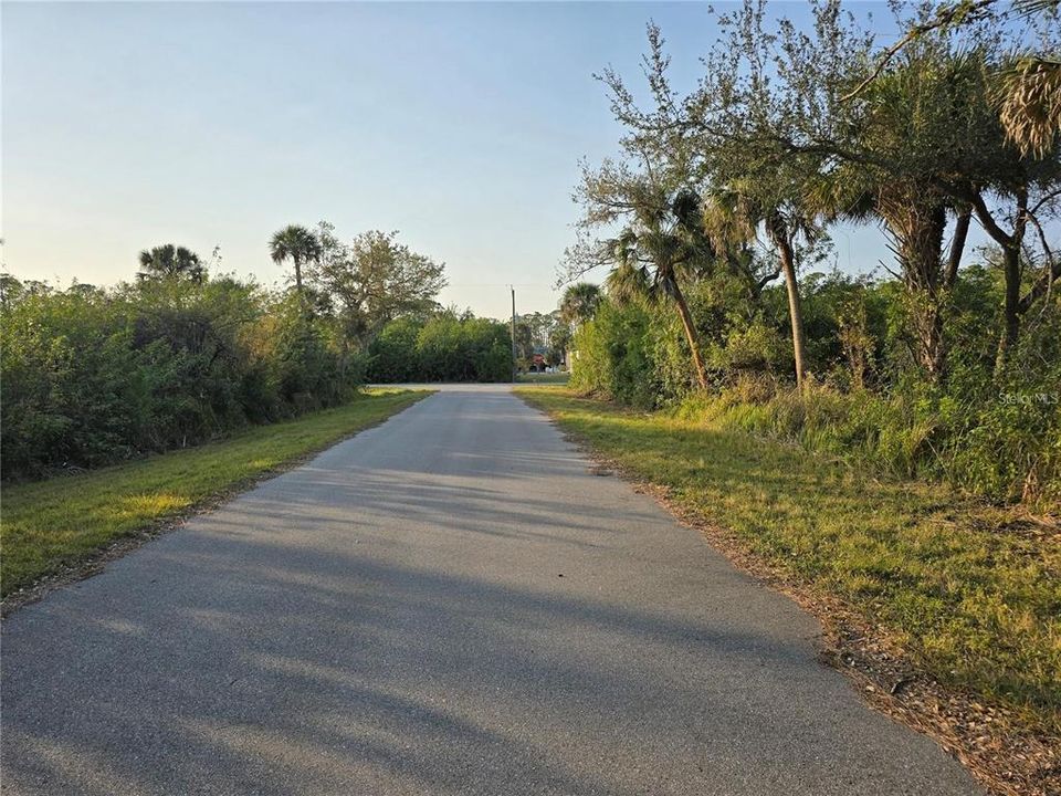 На продажу: $17,000 (0.23 acres)