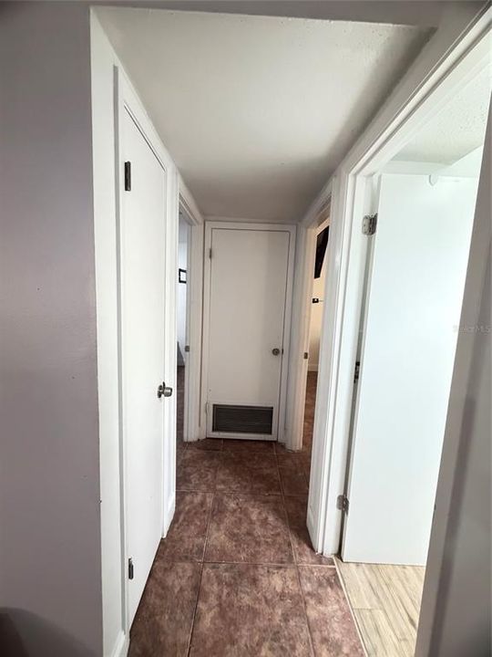 En Venta: $215,000 (2 camas, 2 baños, 952 Pies cuadrados)