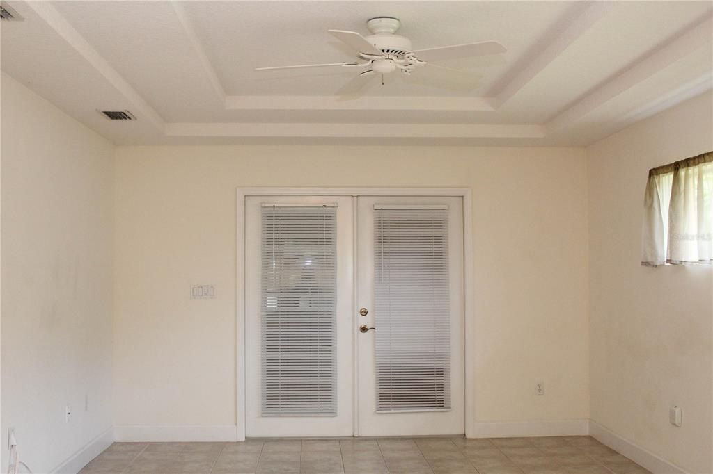 En Venta: $600,000 (3 camas, 2 baños, 2453 Pies cuadrados)