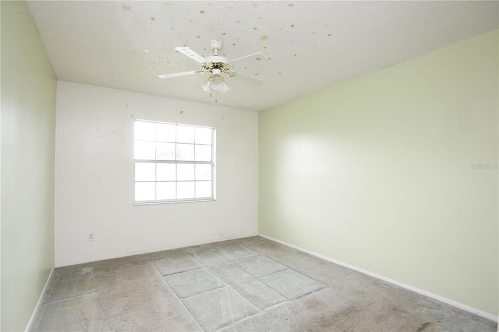 For Sale: $162,000 (2 beds, 1 baths, 987 Square Feet)