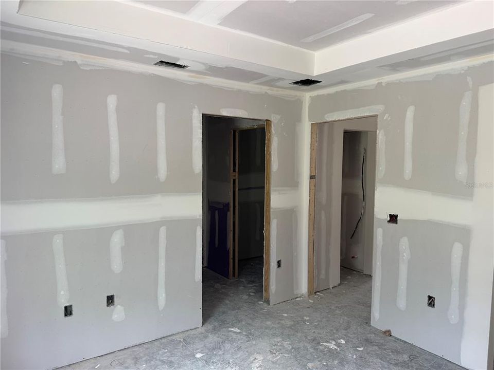 For Sale: $269,900 (3 beds, 2 baths, 1098 Square Feet)