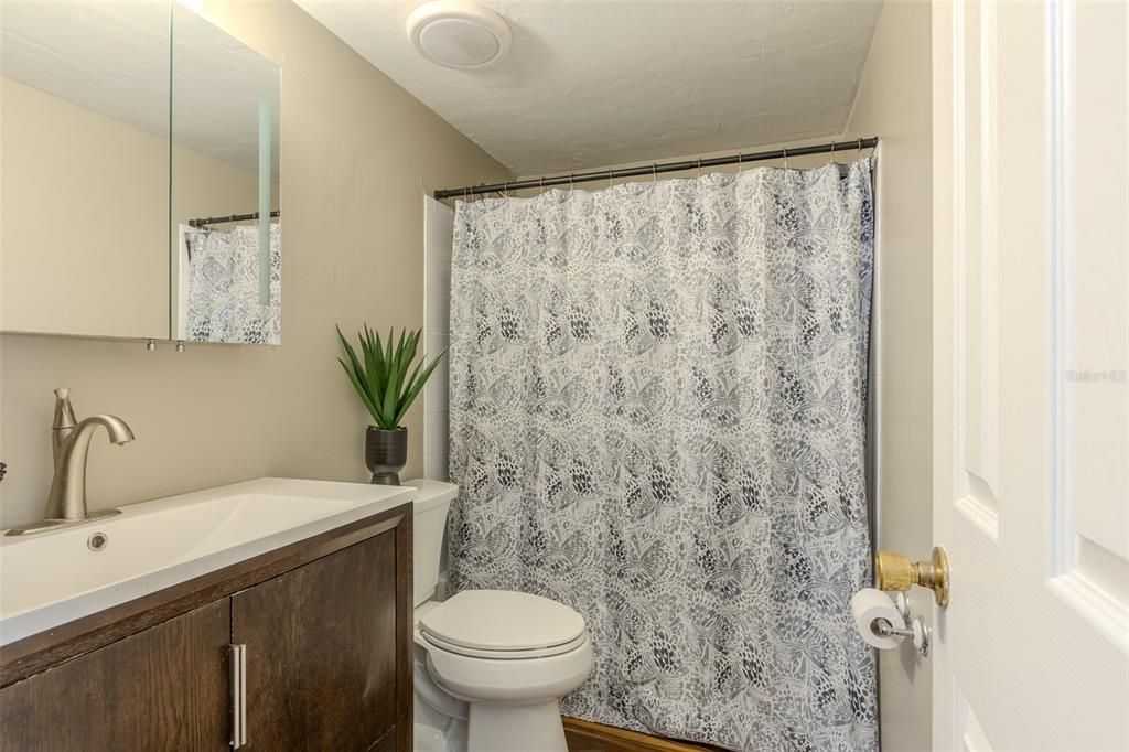 En Venta: $249,900 (2 camas, 2 baños, 1208 Pies cuadrados)
