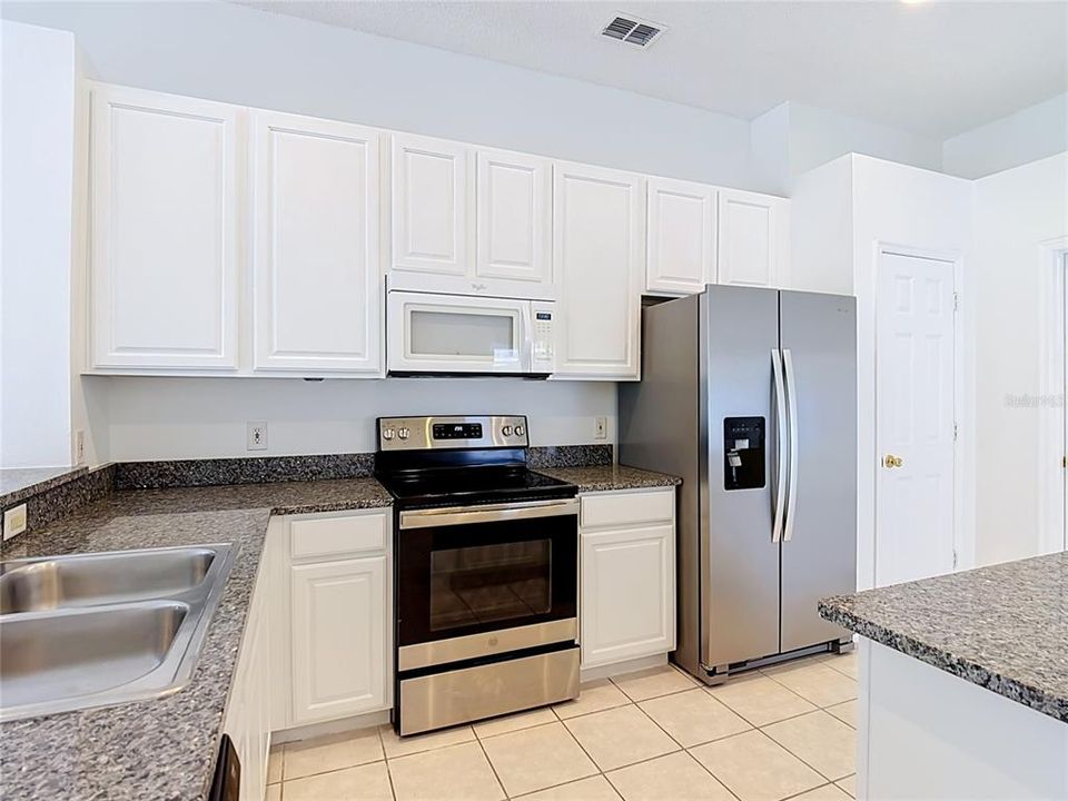 En Venta: $359,900 (3 camas, 2 baños, 1774 Pies cuadrados)
