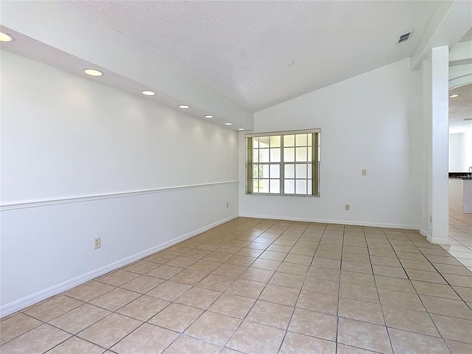 En Venta: $359,900 (3 camas, 2 baños, 1774 Pies cuadrados)