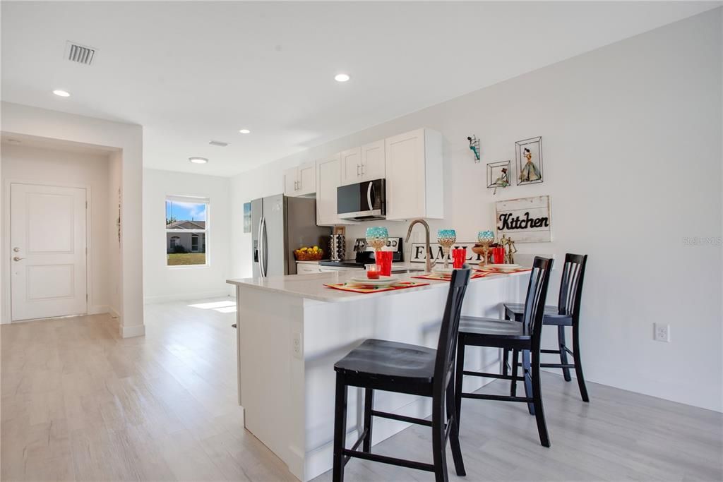 For Rent: $1,700 (3 beds, 2 baths, 1162 Square Feet)