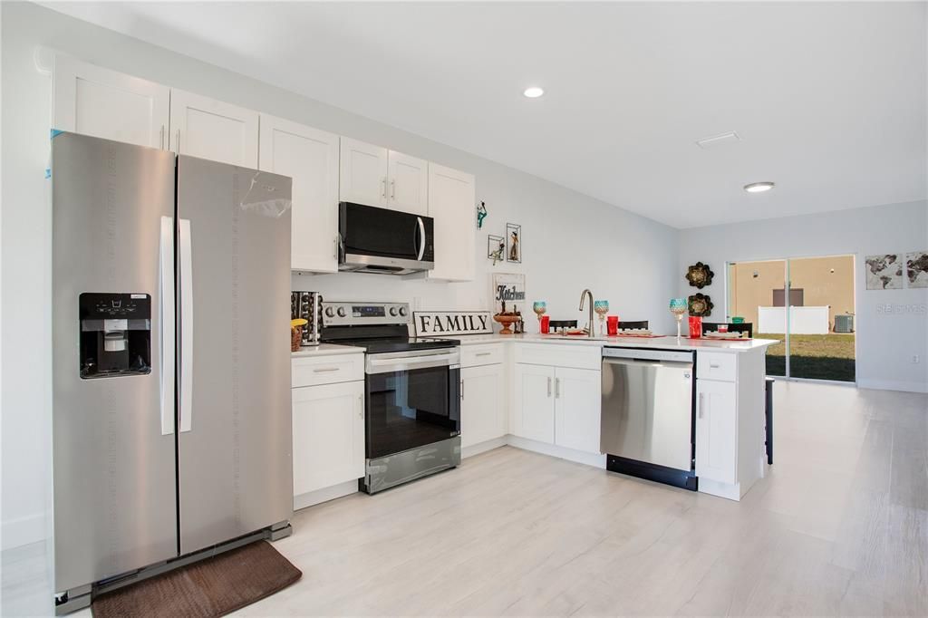 For Rent: $1,700 (3 beds, 2 baths, 1162 Square Feet)