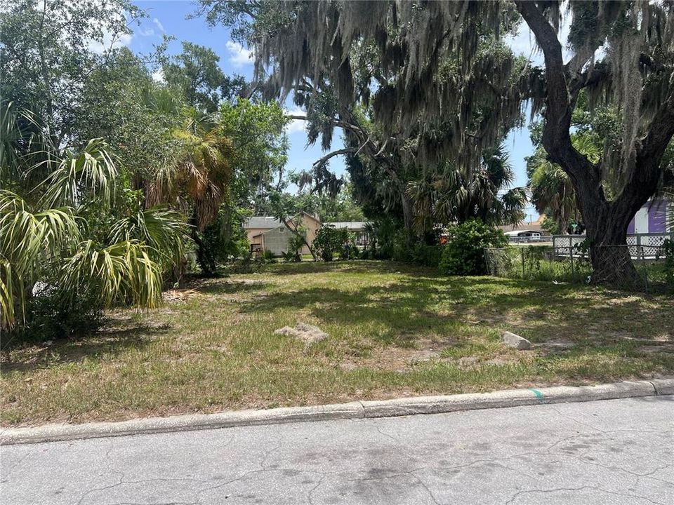 En Venta: $40,000 (0.11 acres)