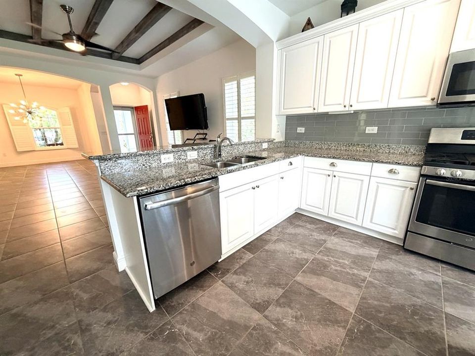 For Sale: $363,107 (3 beds, 2 baths, 1495 Square Feet)