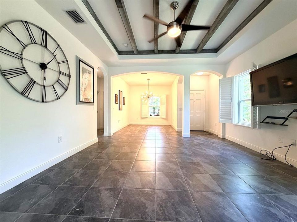 For Sale: $363,107 (3 beds, 2 baths, 1495 Square Feet)