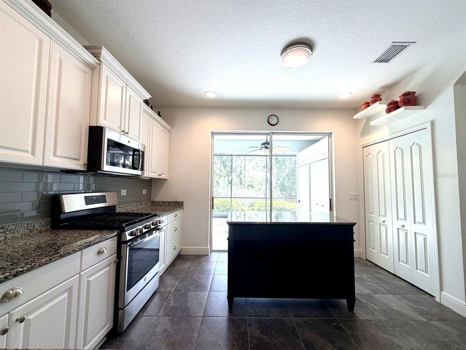 For Sale: $363,107 (3 beds, 2 baths, 1495 Square Feet)
