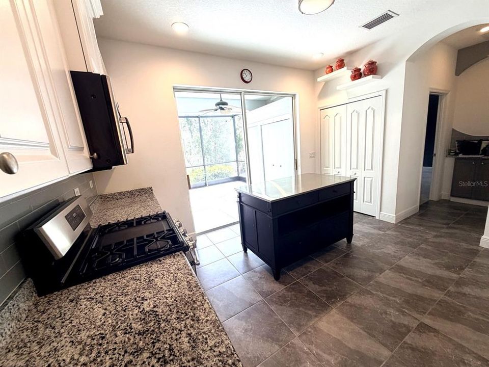 For Sale: $363,107 (3 beds, 2 baths, 1495 Square Feet)