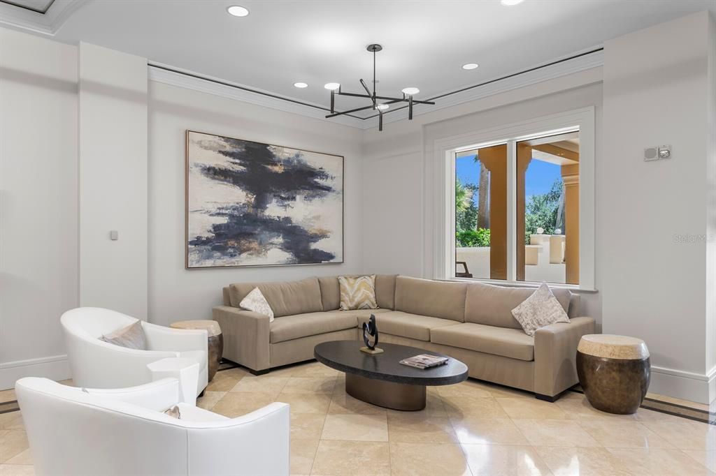 Activo con contrato: $1,295,000 (3 camas, 2 baños, 2000 Pies cuadrados)