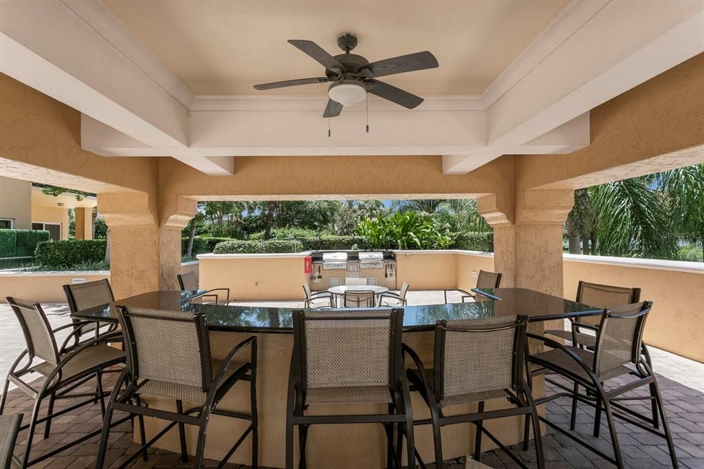 Activo con contrato: $1,295,000 (3 camas, 2 baños, 2000 Pies cuadrados)