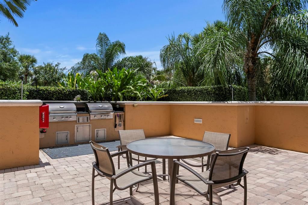 Activo con contrato: $1,295,000 (3 camas, 2 baños, 2000 Pies cuadrados)