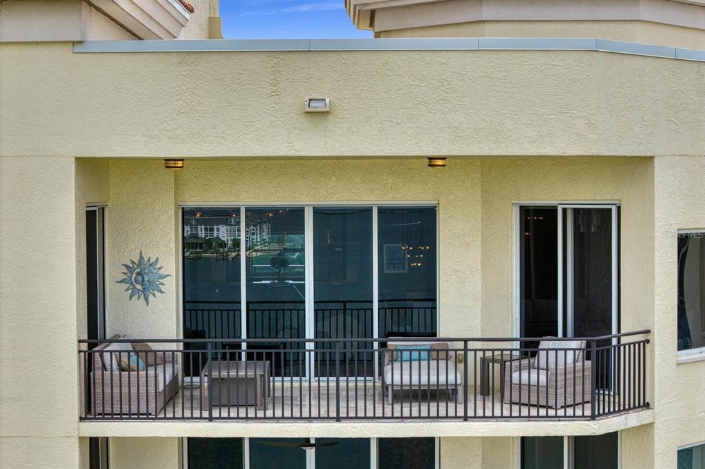 Activo con contrato: $1,295,000 (3 camas, 2 baños, 2000 Pies cuadrados)