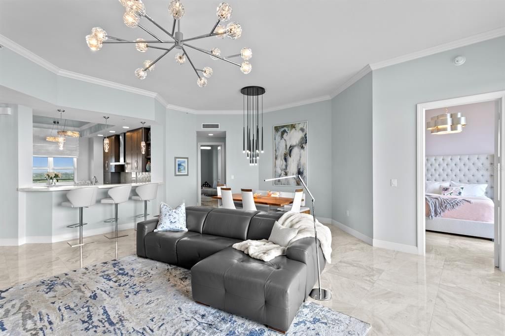 Activo con contrato: $1,295,000 (3 camas, 2 baños, 2000 Pies cuadrados)