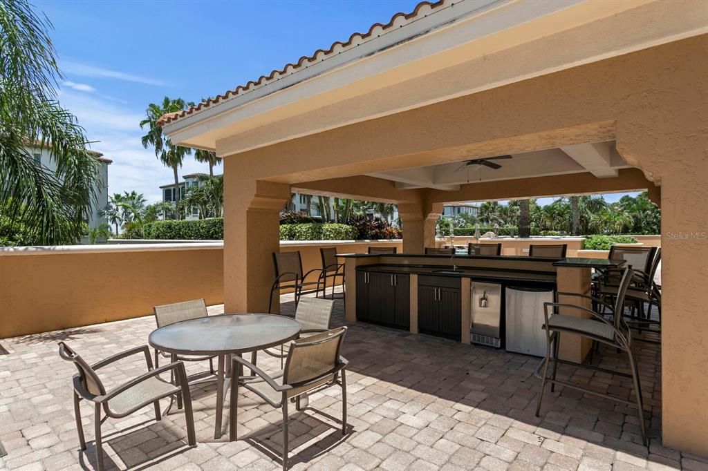 Activo con contrato: $1,295,000 (3 camas, 2 baños, 2000 Pies cuadrados)