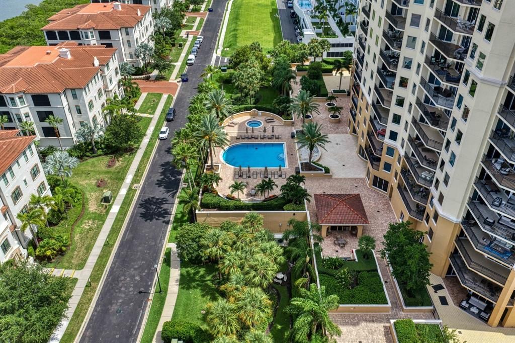 Activo con contrato: $1,295,000 (3 camas, 2 baños, 2000 Pies cuadrados)