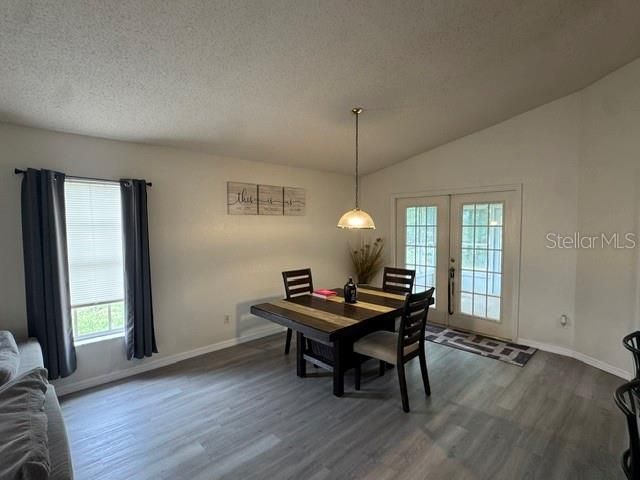 En Venta: $275,000 (3 camas, 2 baños, 1295 Pies cuadrados)