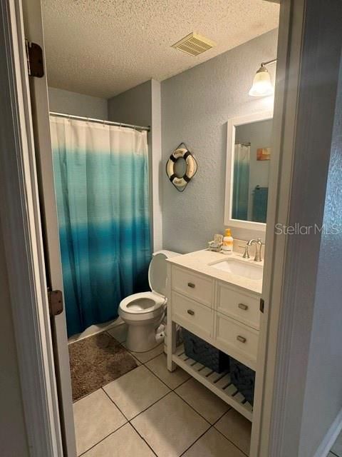 En Venta: $275,000 (3 camas, 2 baños, 1295 Pies cuadrados)