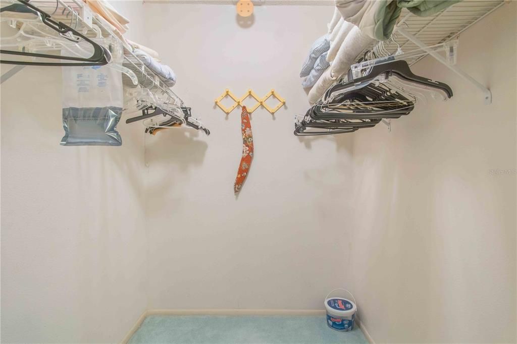 For Sale: $200,000 (2 beds, 2 baths, 1711 Square Feet)