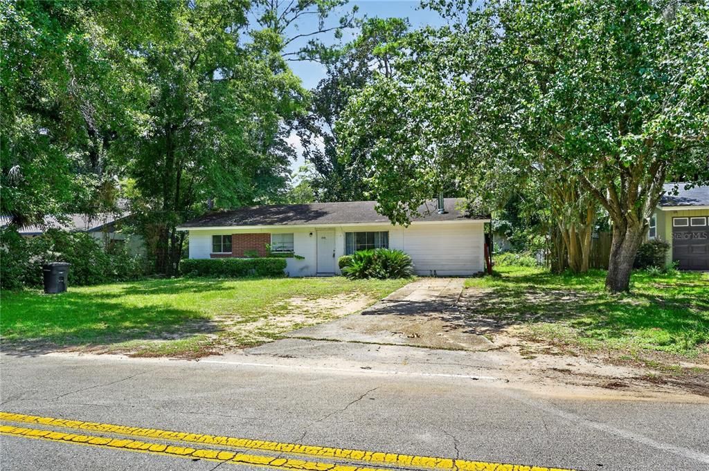 For Sale: $125,000 (3 beds, 1 baths, 1062 Square Feet)
