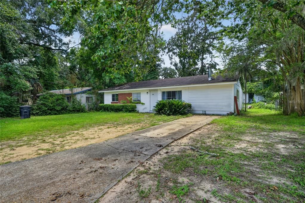 For Sale: $125,000 (3 beds, 1 baths, 1062 Square Feet)