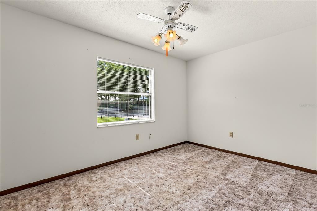 For Sale: $270,000 (3 beds, 2 baths, 1986 Square Feet)