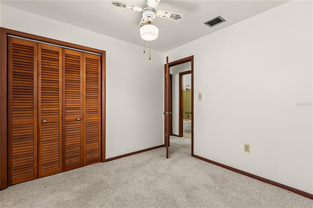 For Sale: $270,000 (3 beds, 2 baths, 1986 Square Feet)