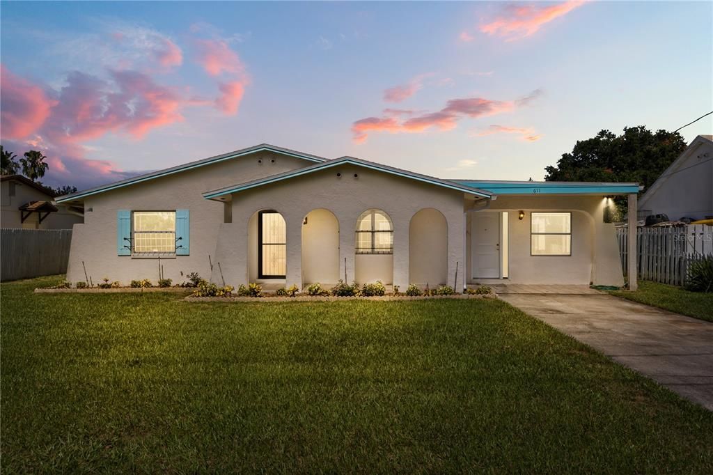 For Sale: $270,000 (3 beds, 2 baths, 1986 Square Feet)