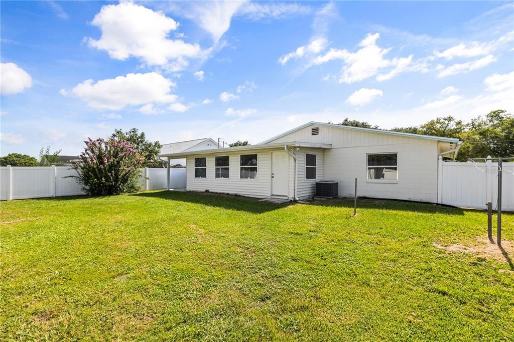 For Sale: $270,000 (3 beds, 2 baths, 1986 Square Feet)
