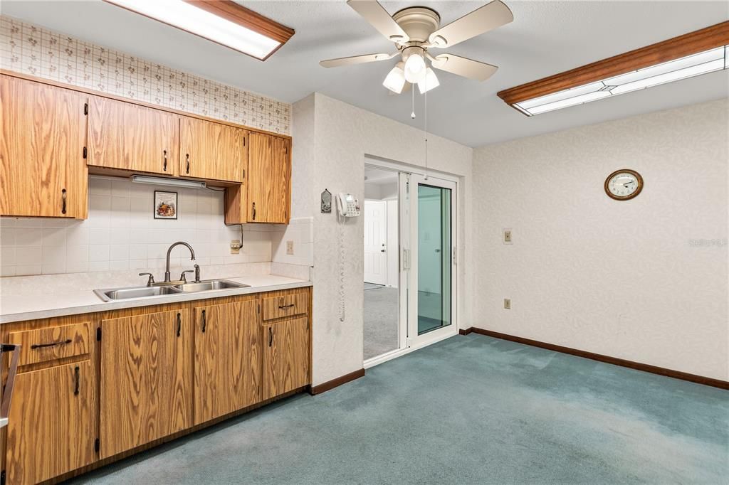 For Sale: $270,000 (3 beds, 2 baths, 1986 Square Feet)