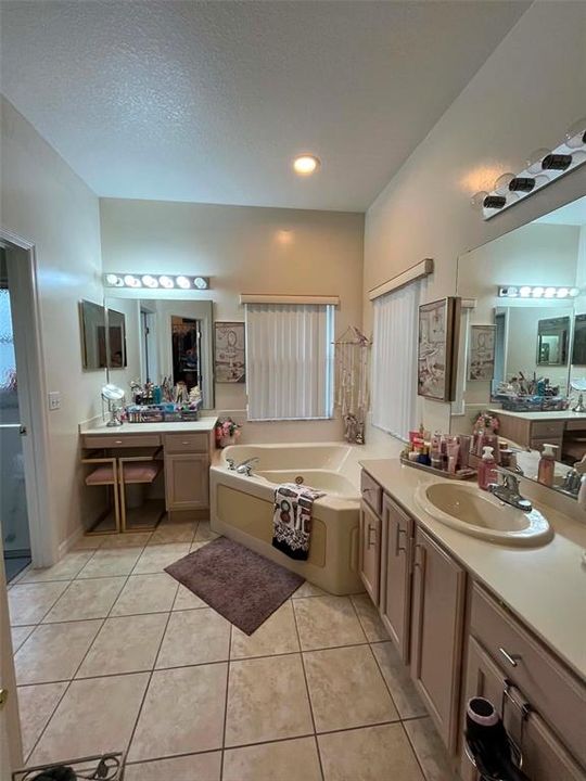 For Sale: $295,000 (2 beds, 2 baths, 1574 Square Feet)