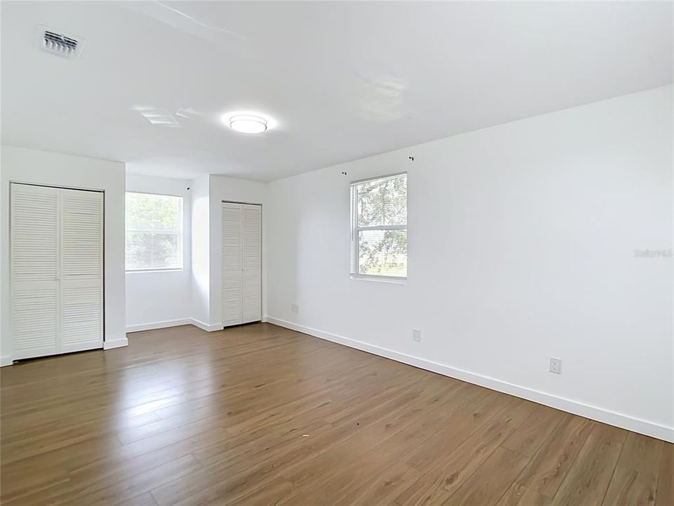En Renta: $2,500 (5 camas, 3 baños, 2237 Pies cuadrados)
