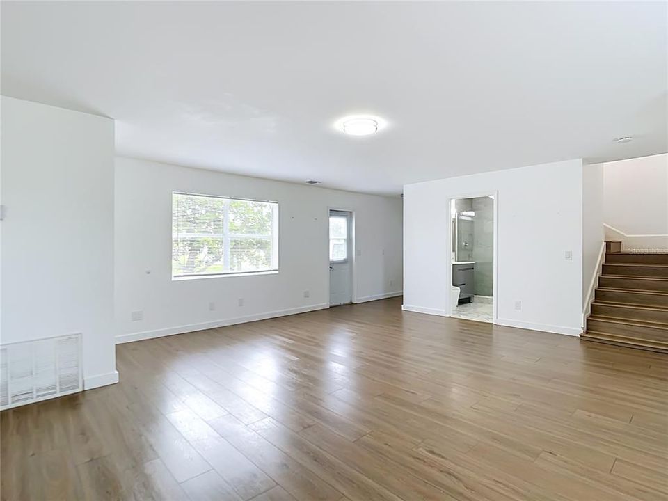 En Renta: $2,500 (5 camas, 3 baños, 2237 Pies cuadrados)