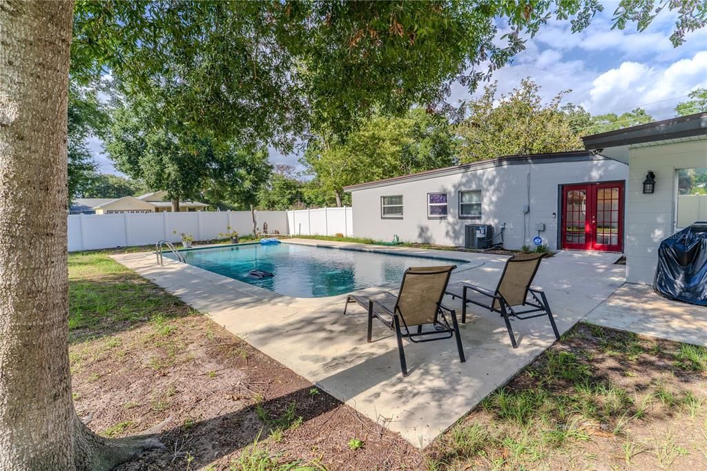 Activo con contrato: $325,000 (4 camas, 3 baños, 1438 Pies cuadrados)