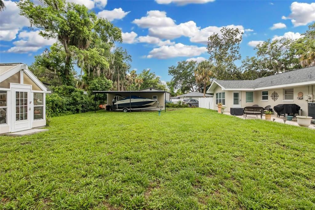 На продажу: $355,000 (2 спален, 2 ванн, 1102 Квадратных фут)