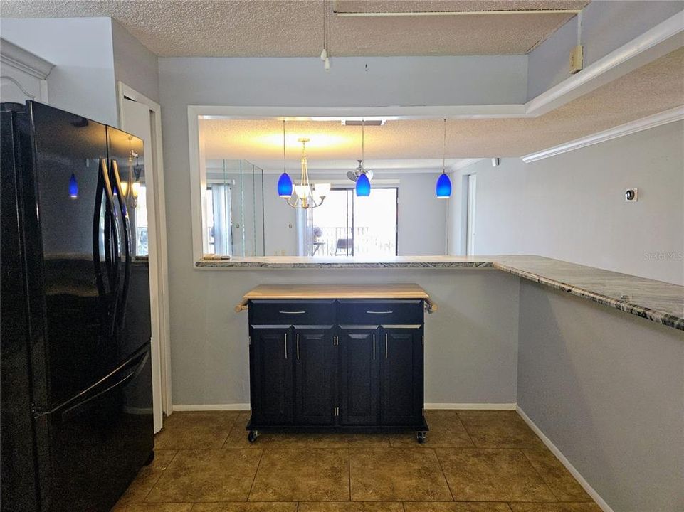 For Rent: $2,400 (2 beds, 2 baths, 1235 Square Feet)