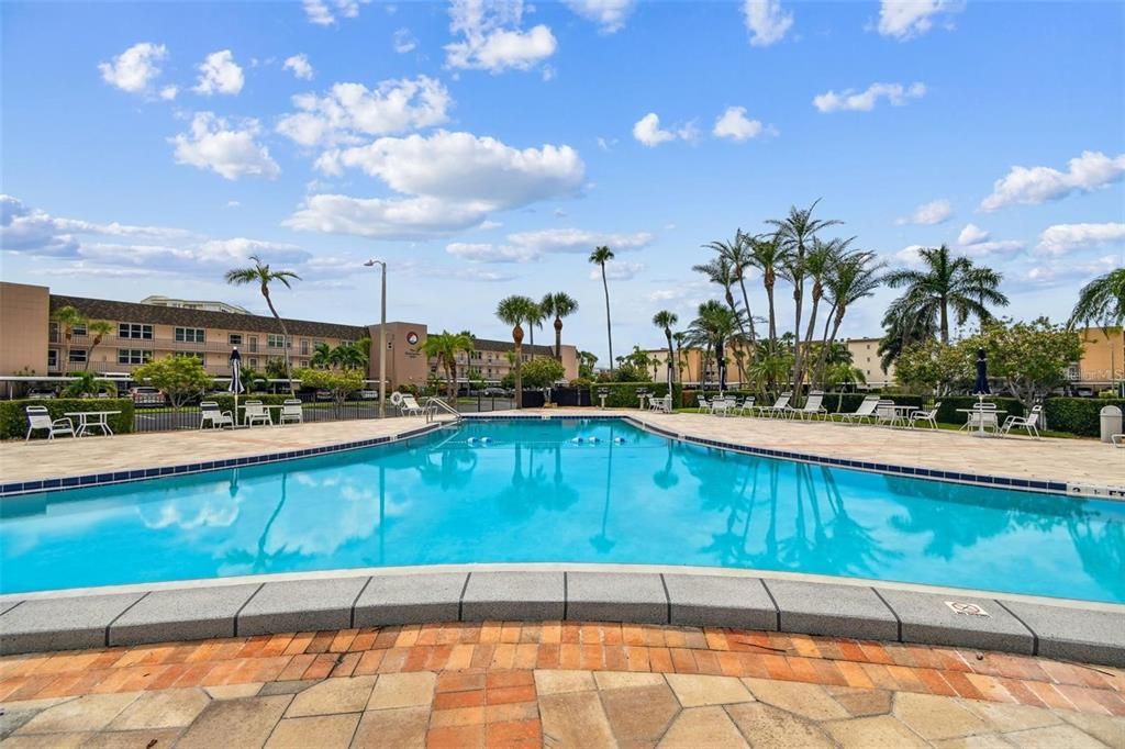 For Rent: $2,400 (2 beds, 2 baths, 1235 Square Feet)
