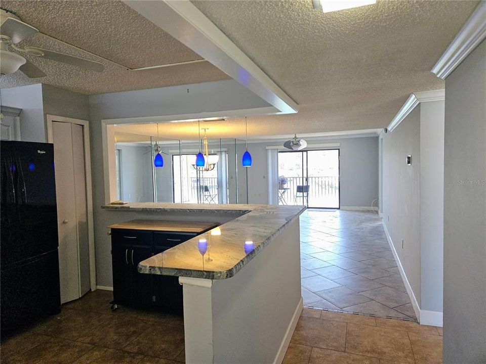 For Rent: $2,400 (2 beds, 2 baths, 1235 Square Feet)