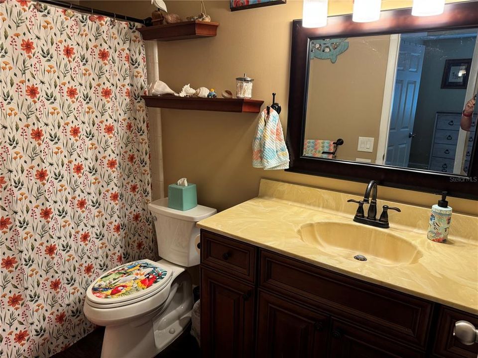En Venta: $260,000 (3 camas, 2 baños, 1274 Pies cuadrados)