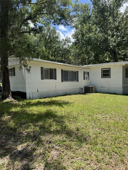 For Sale: $205,000 (3 beds, 2 baths, 800 Square Feet)