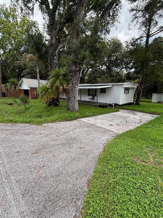 For Sale: $205,000 (3 beds, 2 baths, 800 Square Feet)