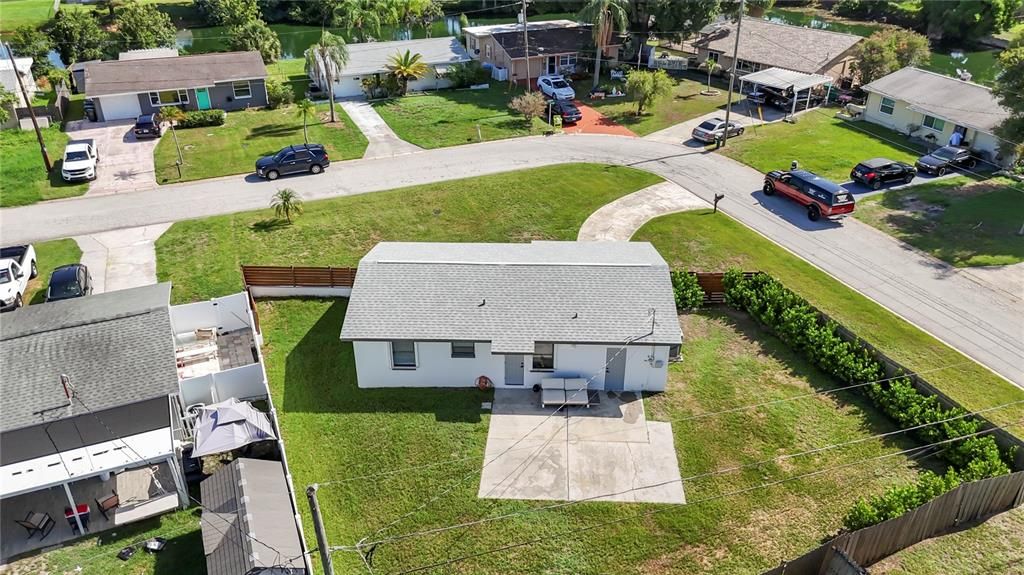 На продажу: $325,000 (2 спален, 1 ванн, 780 Квадратных фут)