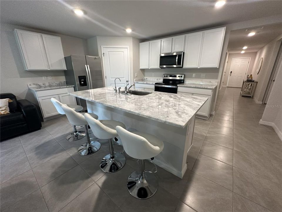 For Sale: $295,000 (4 beds, 2 baths, 1806 Square Feet)