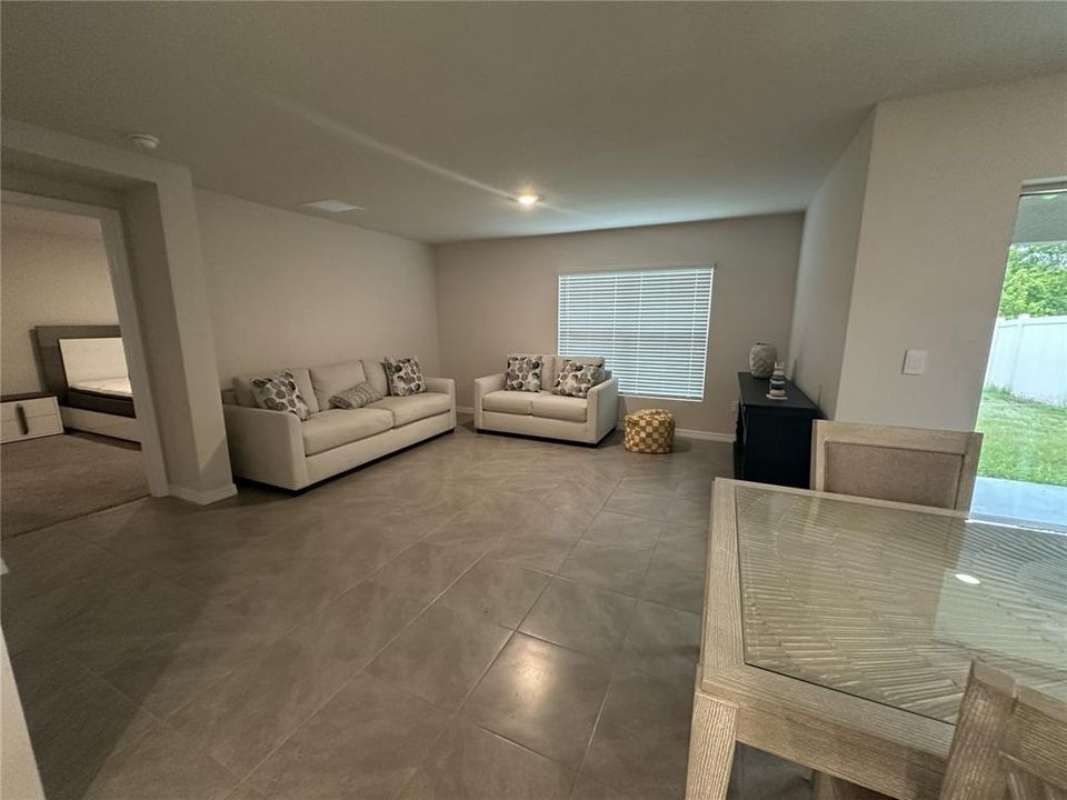 For Sale: $295,000 (4 beds, 2 baths, 1806 Square Feet)