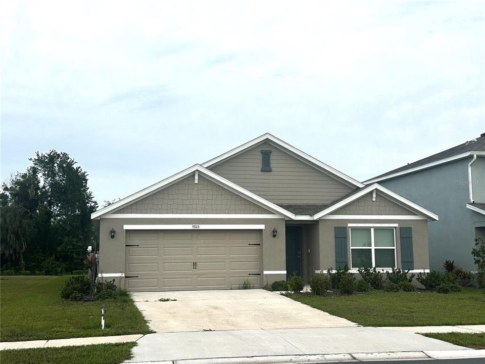 For Sale: $295,000 (4 beds, 2 baths, 1806 Square Feet)