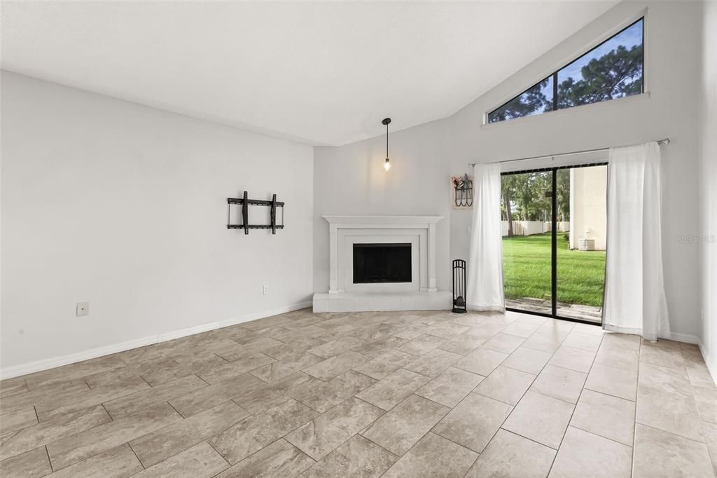 For Sale: $215,000 (3 beds, 2 baths, 1481 Square Feet)