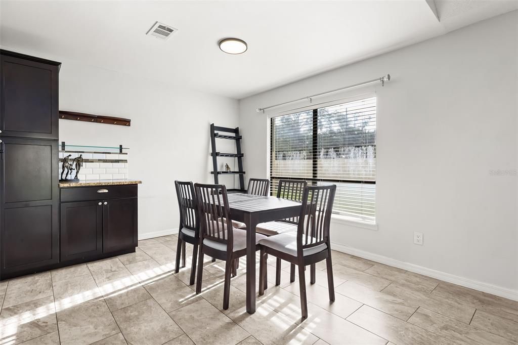 For Sale: $215,000 (3 beds, 2 baths, 1481 Square Feet)